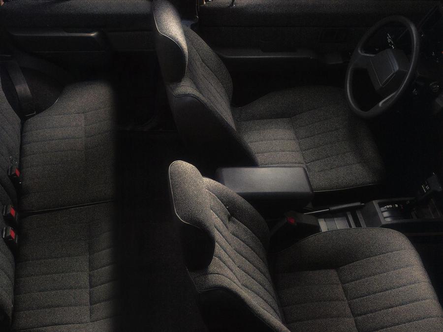  Nissan Pathfinder 2-Door 1986 года  (фото 8 из 8)